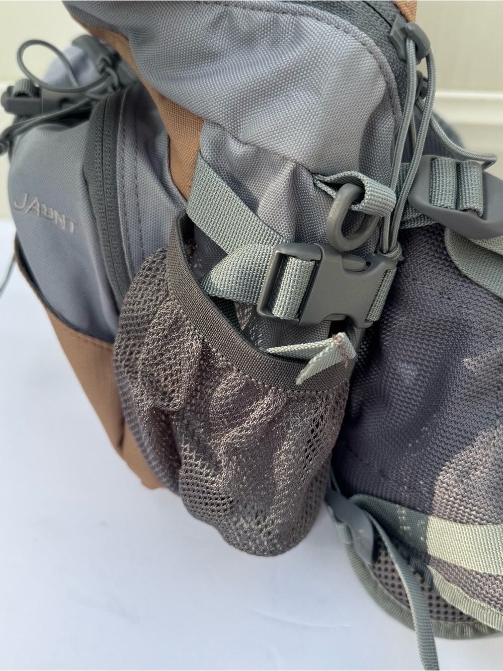 Kelty Jaunt Hiking Lumbar Pack Waist Sling Bag Bronze Gray - Picture 9 of 16